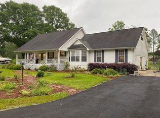 61 Swan Ln, Talladega, AL 35160