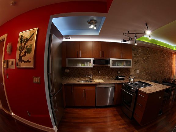 5th image of 3138 Emmons Ave