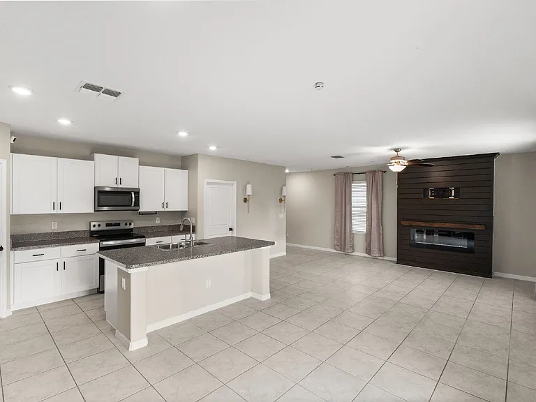 4529 Eternal Prince Dr — Photo 12