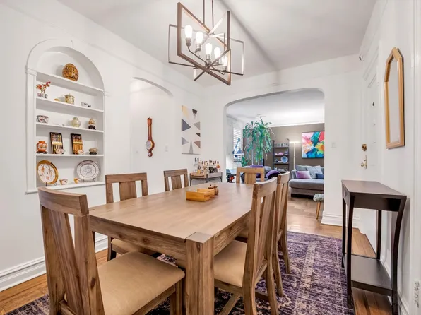 111-15 75th Avenue image 4 of 17