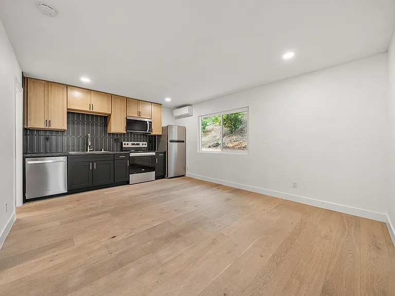 6750 Cowles Mountain Blvd #A — Photo 9