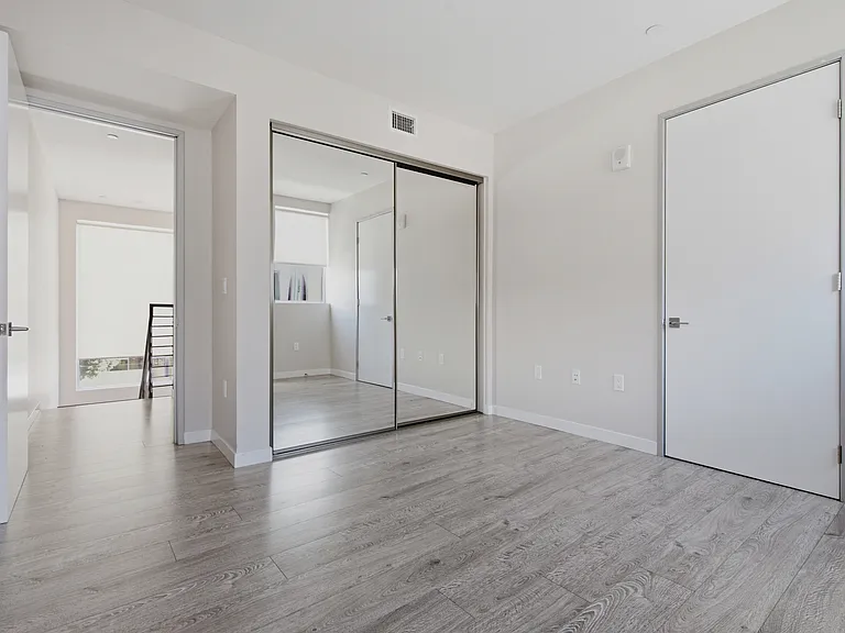 16300 Ventura Blvd #322 — Photo 7