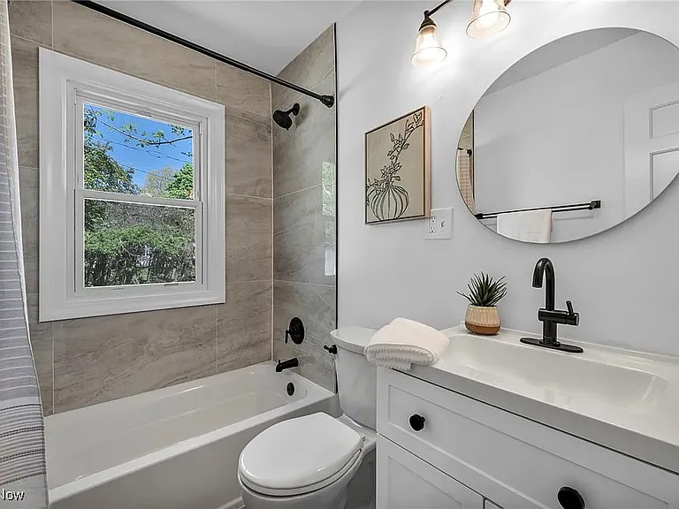 12312 Worthington Ave — Photo 6