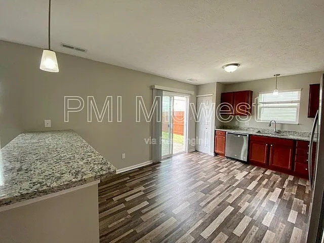 8014 Harshaw Dr — Photo 11