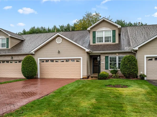 1009 Trail Side Ct, Jeannette, PA 15644