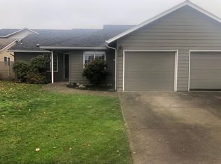 336-338 Lost Creek Ct N, Salem, OR 97303