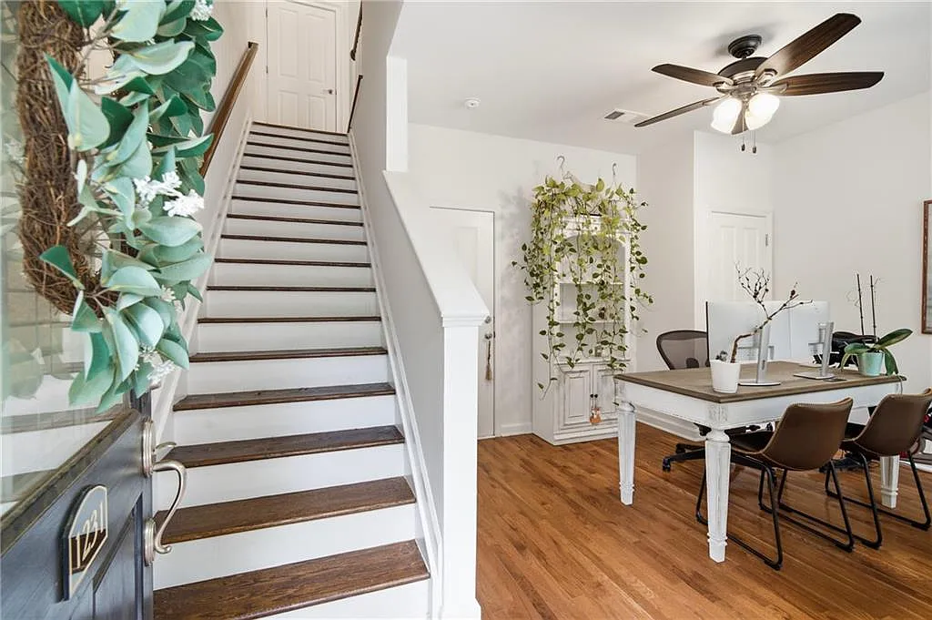 1 bed, 1.5 bath, 1237 sqft, $2,695 — Photo 4