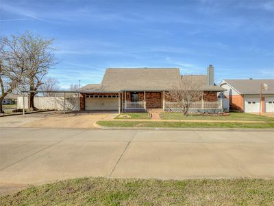 901 NE 6th St, Moore, OK, 73160