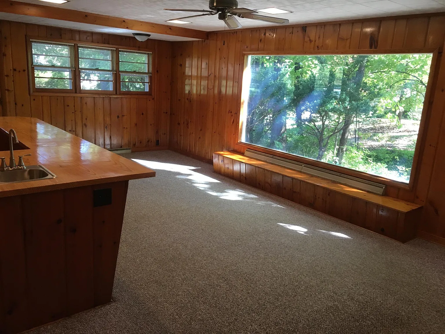4 bed, 3000 sqft, $2,700 — Photo 2