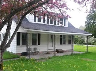 210 Smithfield Rd, Oakland, ME 04963