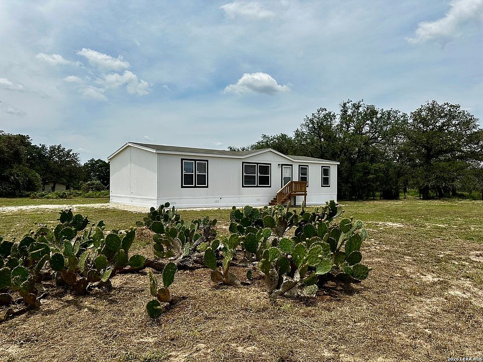 1st image of 499 Holcombe Lane