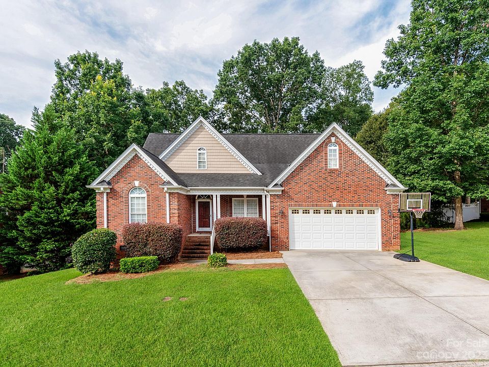 1st image of 2721 Firethorn Ct