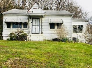 9504 3rd Street Rd, Louisville, KY 40272