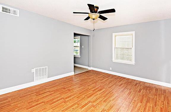4th image of 100 Union Rd