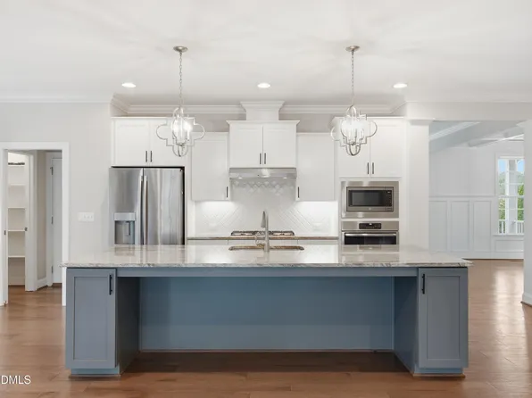 7421 Stonehenge Farm Ln, Raleigh, NC 27613