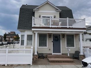55 Arizona Ave, Long Beach, NY 11561