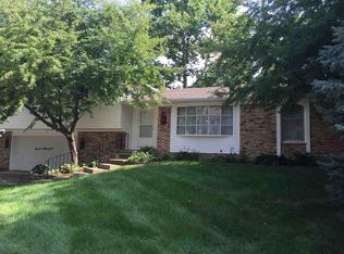 1137 Utica Ridge Ct, Bettendorf, IA 52722