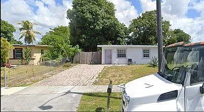2449 NW 7th St