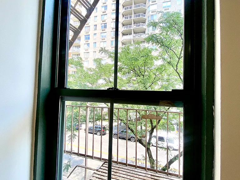524 E 79th St #3-C — Photo 5