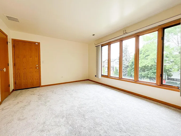 6427 W Dakin St #3 — Photo 10