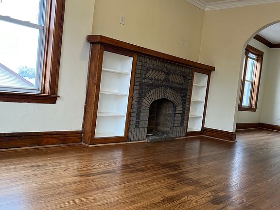 3rd image of 2420 N Lavergne Ave #2S