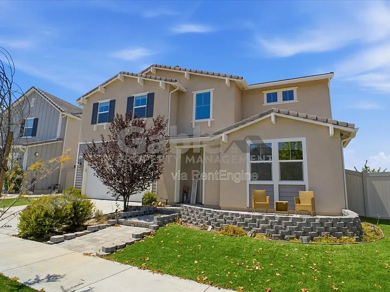 17952 Spire Ct — Photo 1