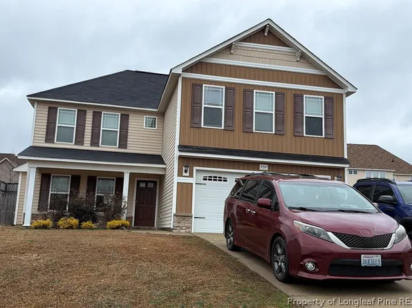 434 New Castle Ln, Spring Lake, NC 28390