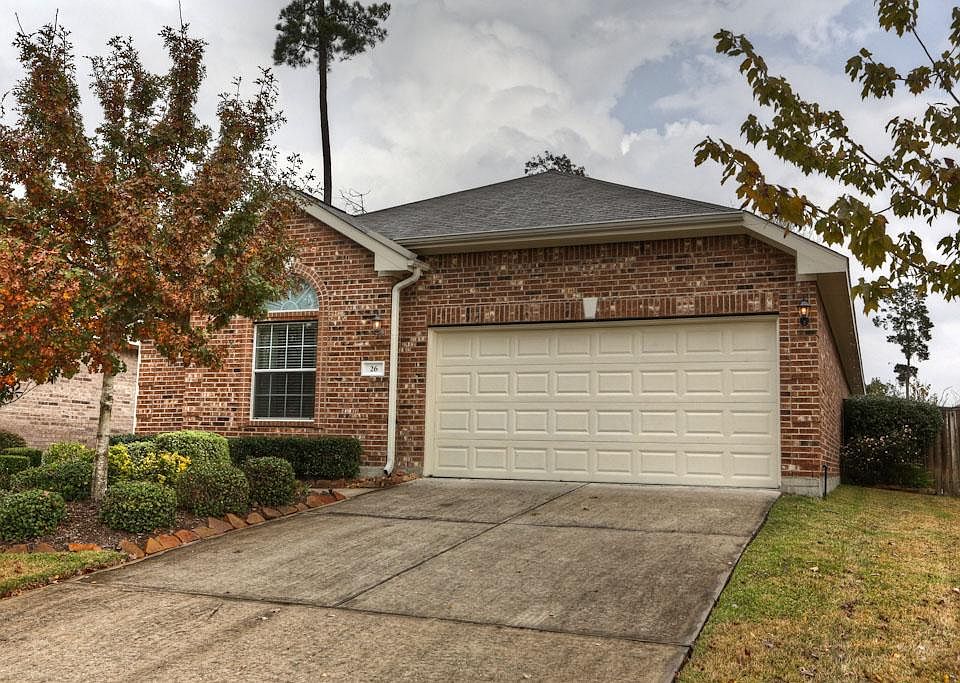 Welcome to 26 Haversham Court in Windsor Lakes! A Gated Community in The Woodlands!