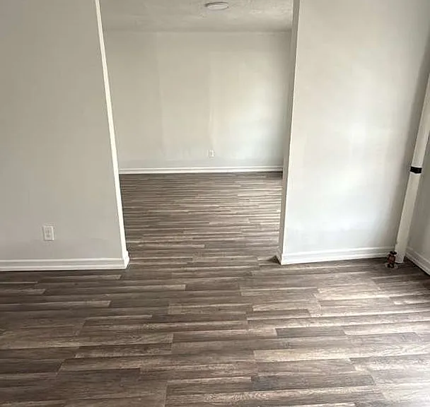 2654 Marion Ave — Photo 6
