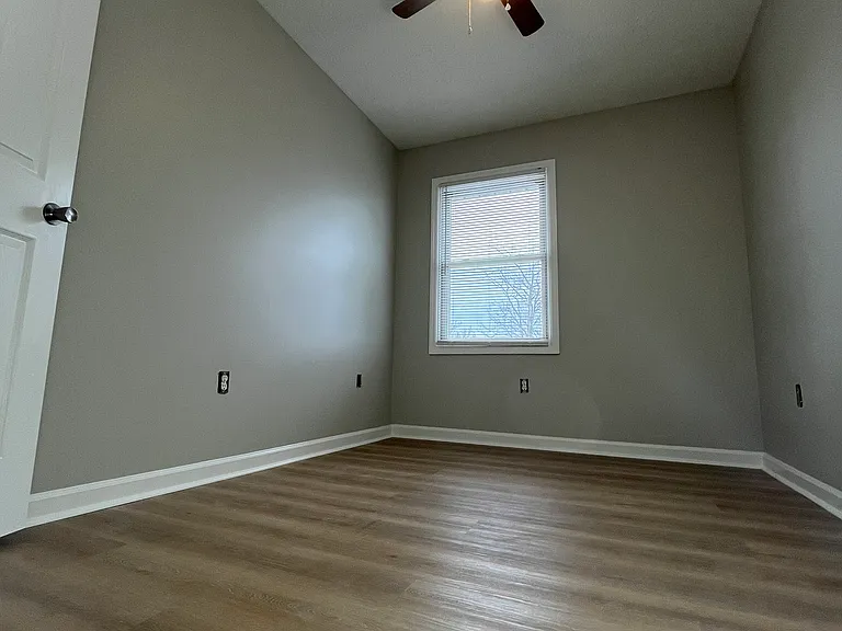 112 Lakeview Dr — Photo 19
