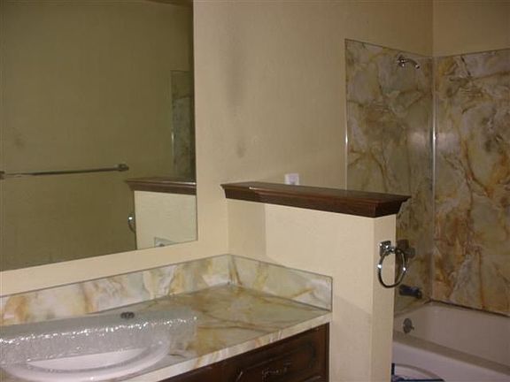 5th image of 6207 N 35th St