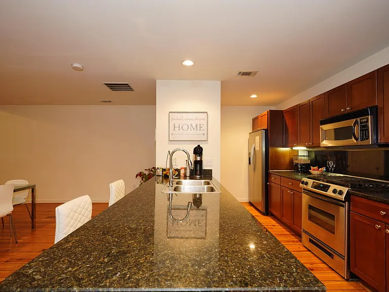 920 Memorial Dr SE #7 — Photo 19