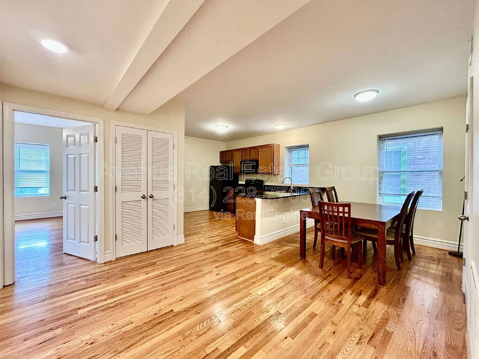 3 bed, 2.0 bath, 1500 sqft, $2,295 — Photo 4