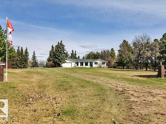 3rd image of 255041 Township Rd #472-30
