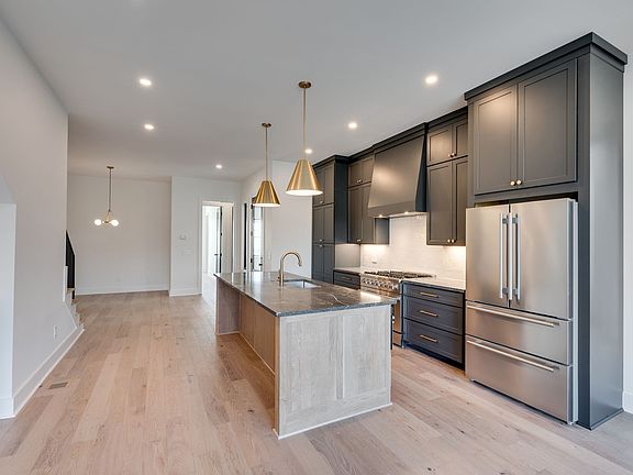 5th image of 605 Morrow Rd #B