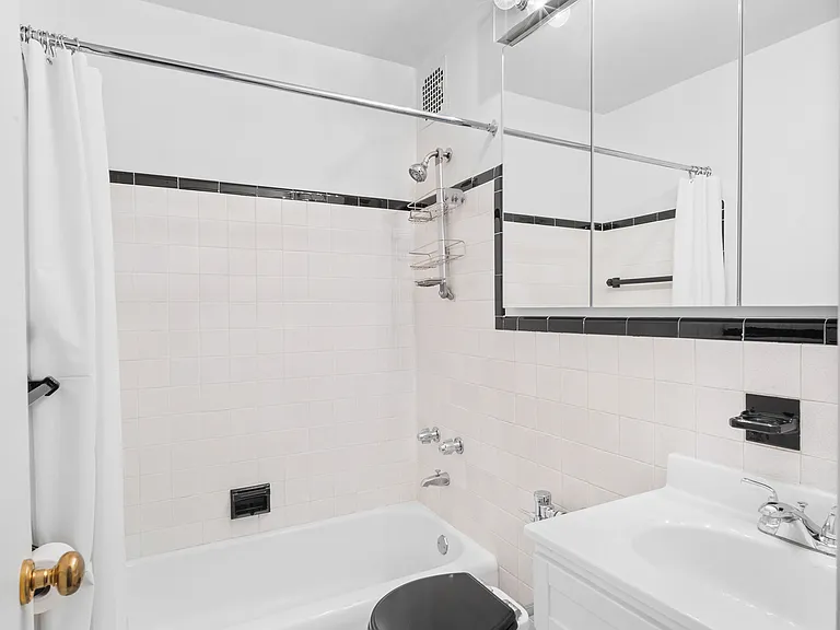 14 Horatio St #12K — Photo 12
