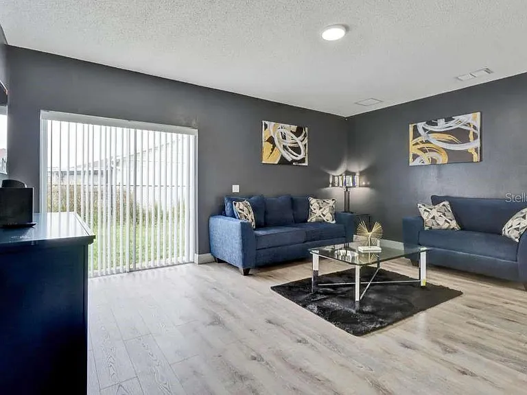 820 Grantham Dr — Photo 12