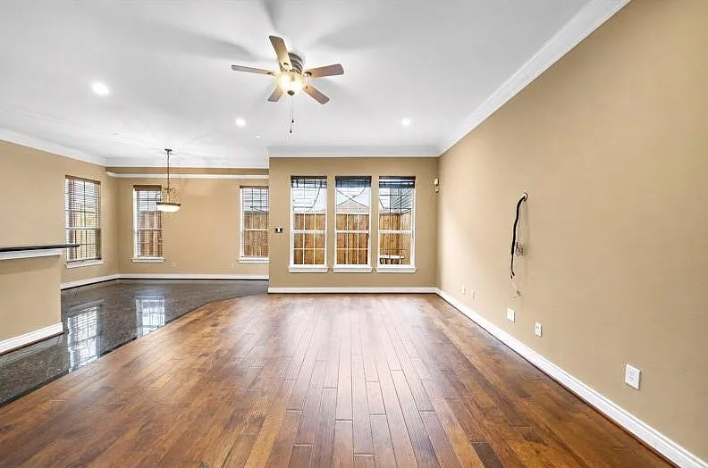 3 bed, 2.5 bath, 1964 sqft, $2,395 — Photo 4