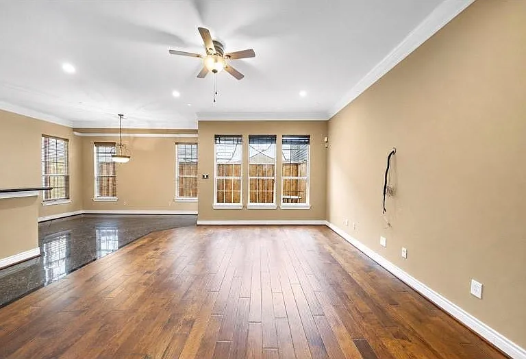 2927 Clinton Dr — Photo 4