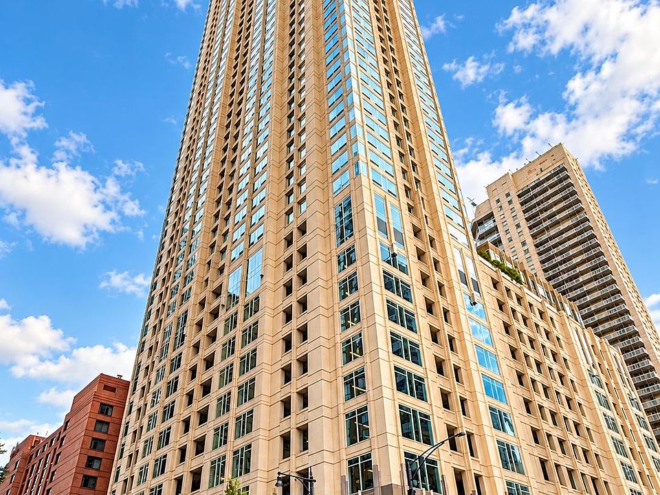 1st image of 33 W Ontario St APT 32B