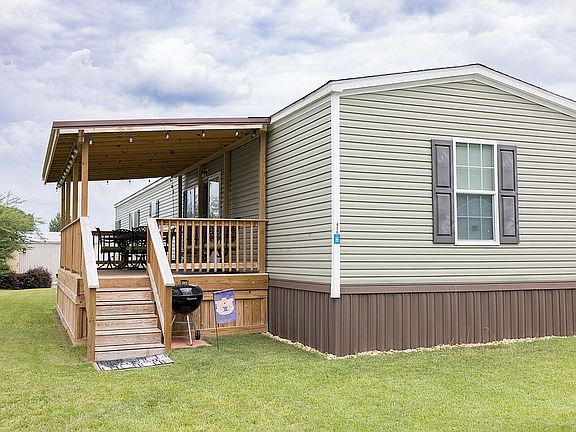 Front entrance/covered deck