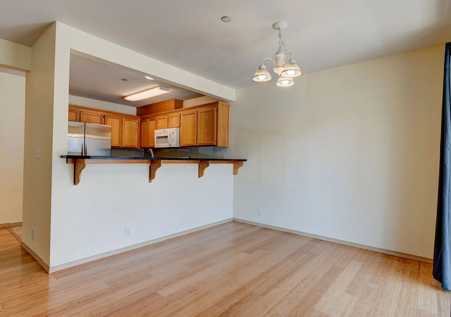 3 bedroom 2nd Floor Condo — Photo 4