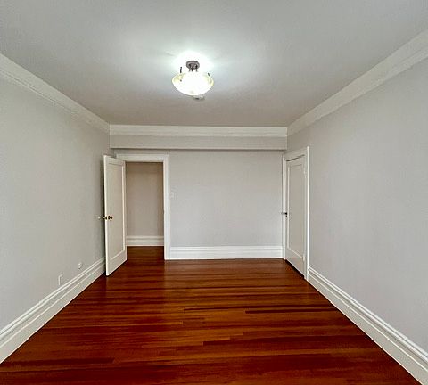 3rd image of 935 Sutter St #22