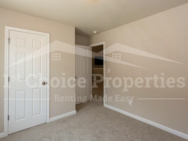 118 Shaley Street4631 Eider Road4631 Rd — Photo 16