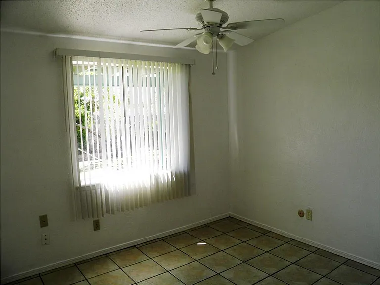 316 Pageant Ct — Photo 7