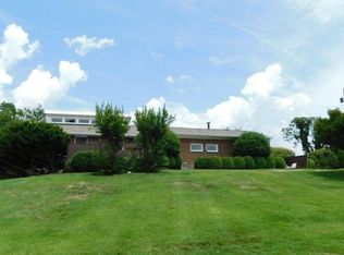 607 Diamond Rd, Salem, VA 24153