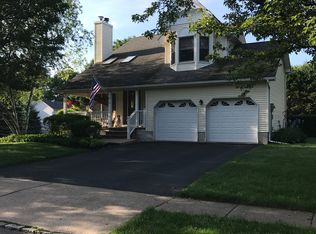 5 Rachel Ct, Clinton, NJ 08809