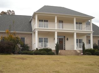 1138 E Wellsgate Dr, Oxford, MS 38655