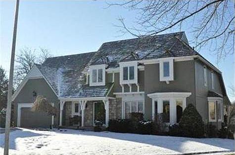 1st image of 601 NE Plumbrook Pl
