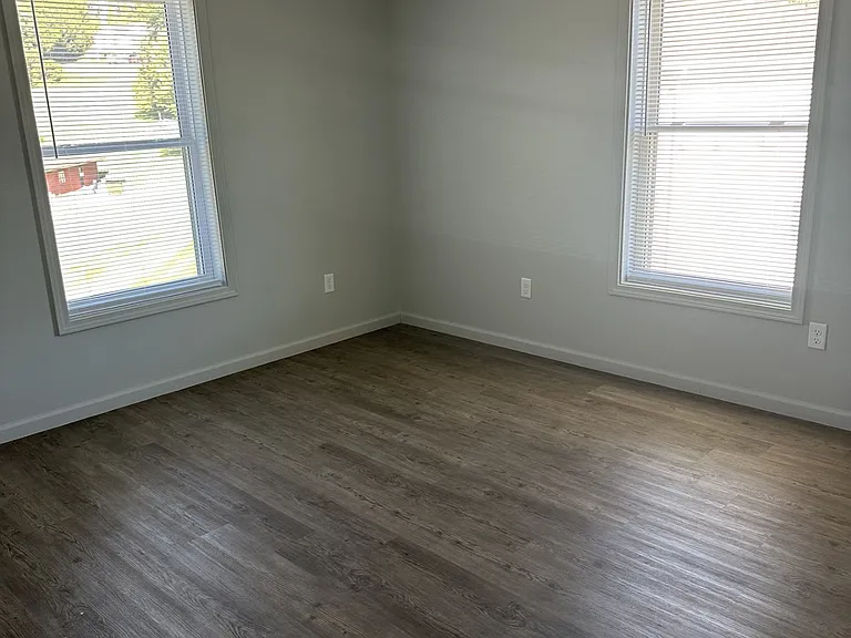 43 Maple St #301 — Photo 1